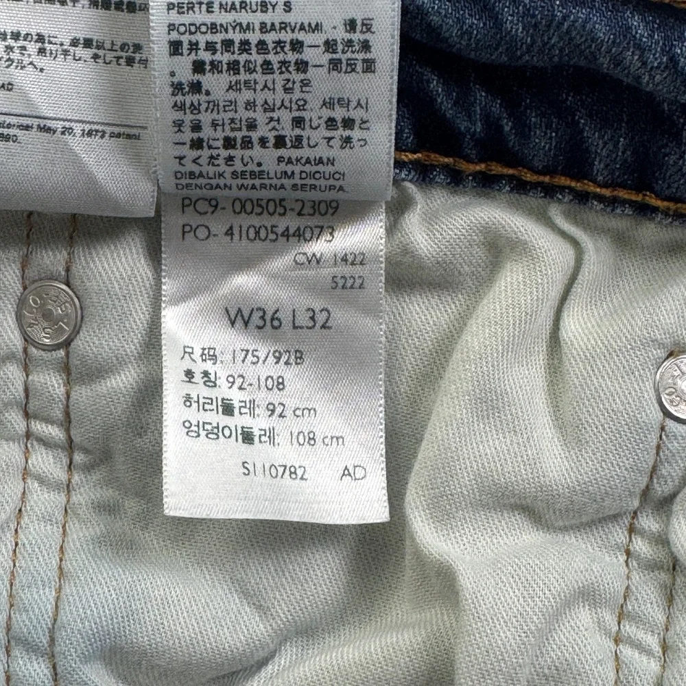 Levis 505 Regular Fit Straight Leg Mens Jeans 36x32 Medium Wash Blue 00505-2309